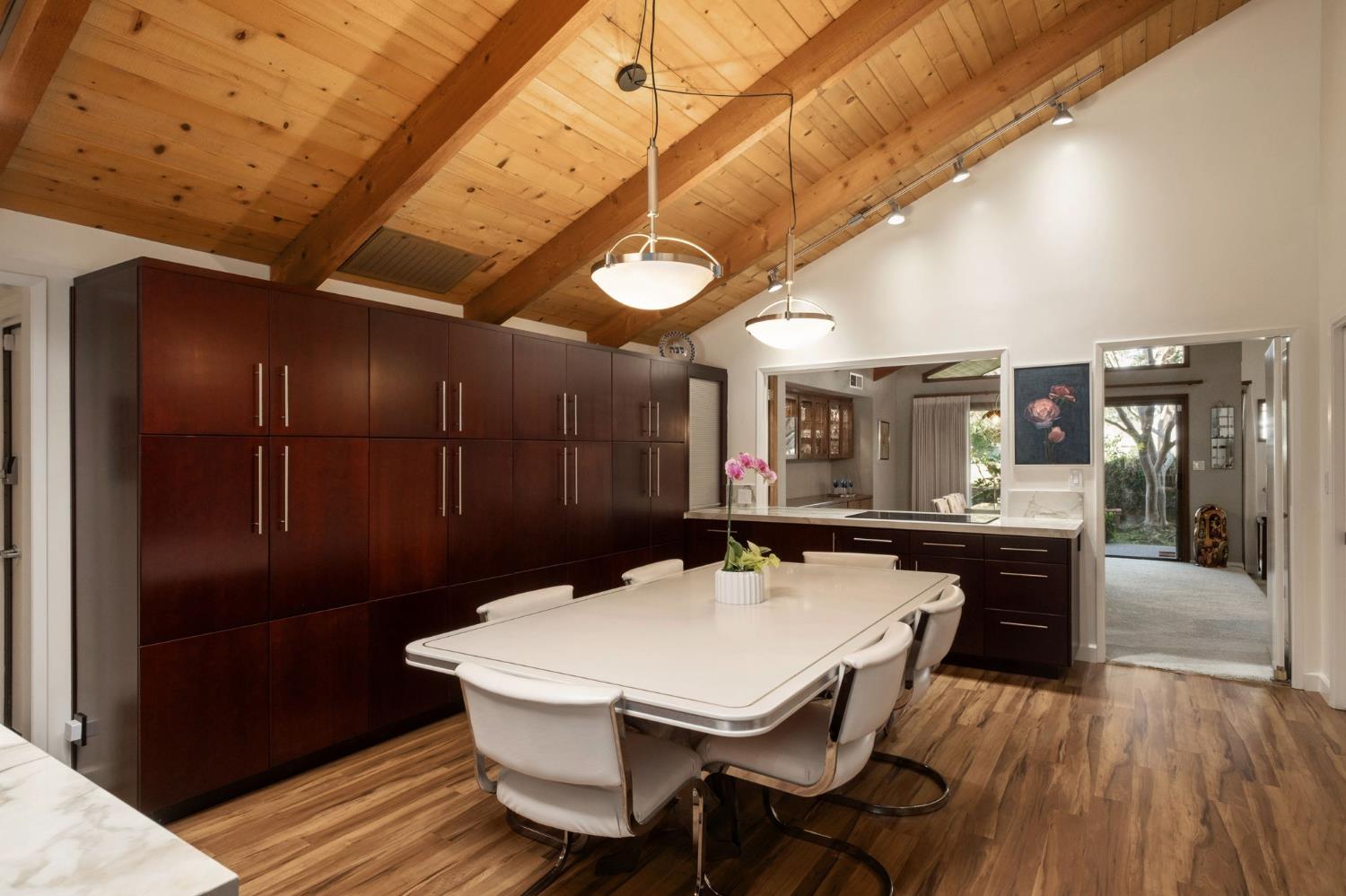 2273 W Dovewood Ln, Fresno, CA 93711