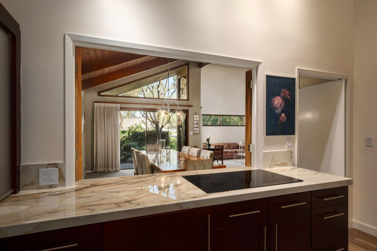 2273 W Dovewood Ln, Fresno, CA 93711