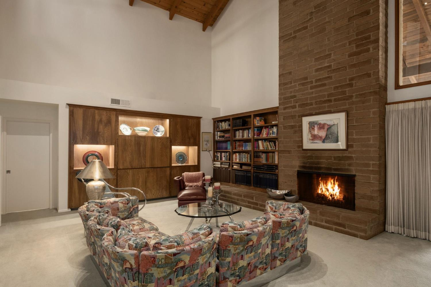 2273 W Dovewood Ln, Fresno, CA 93711