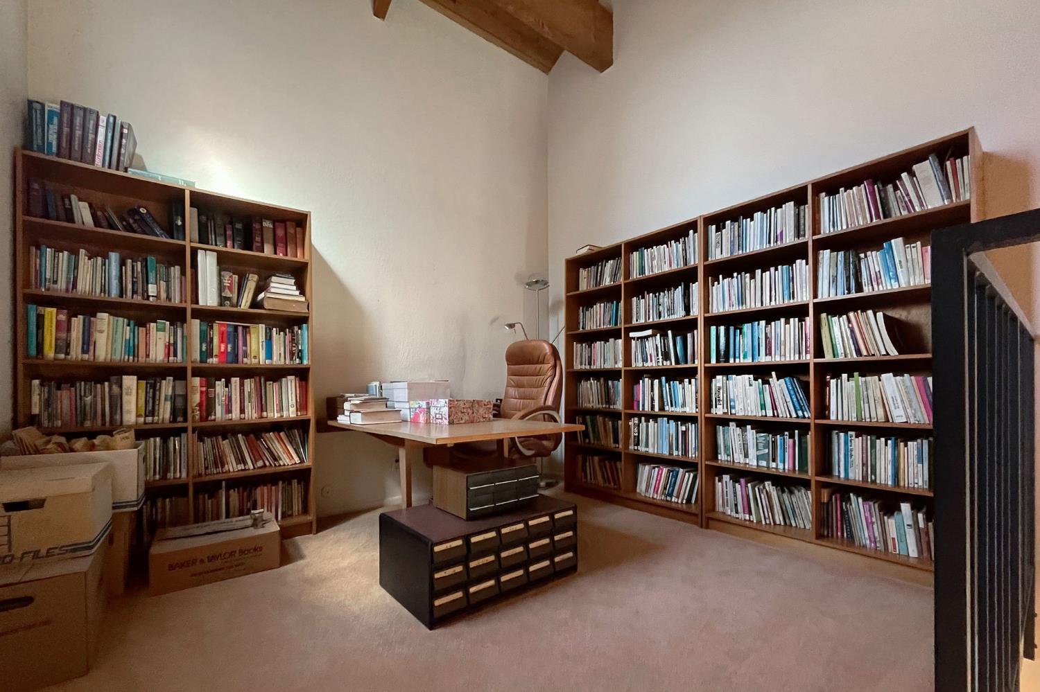 2273 W Dovewood Ln, Fresno, CA 93711