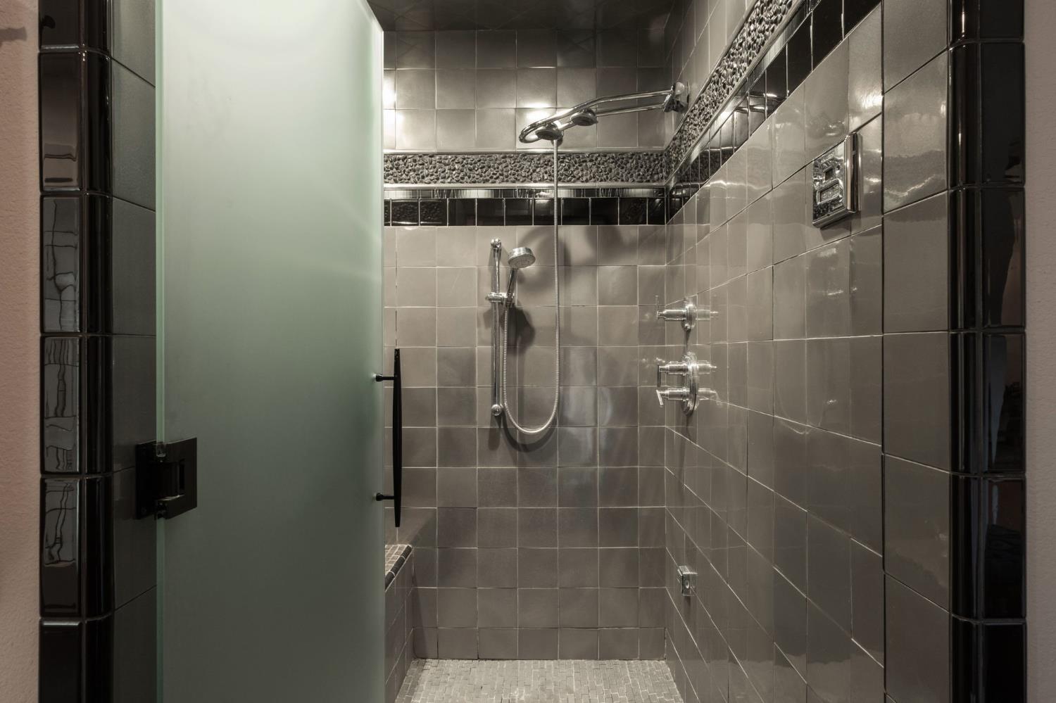 2273 W Dovewood Ln, Fresno, CA 93711