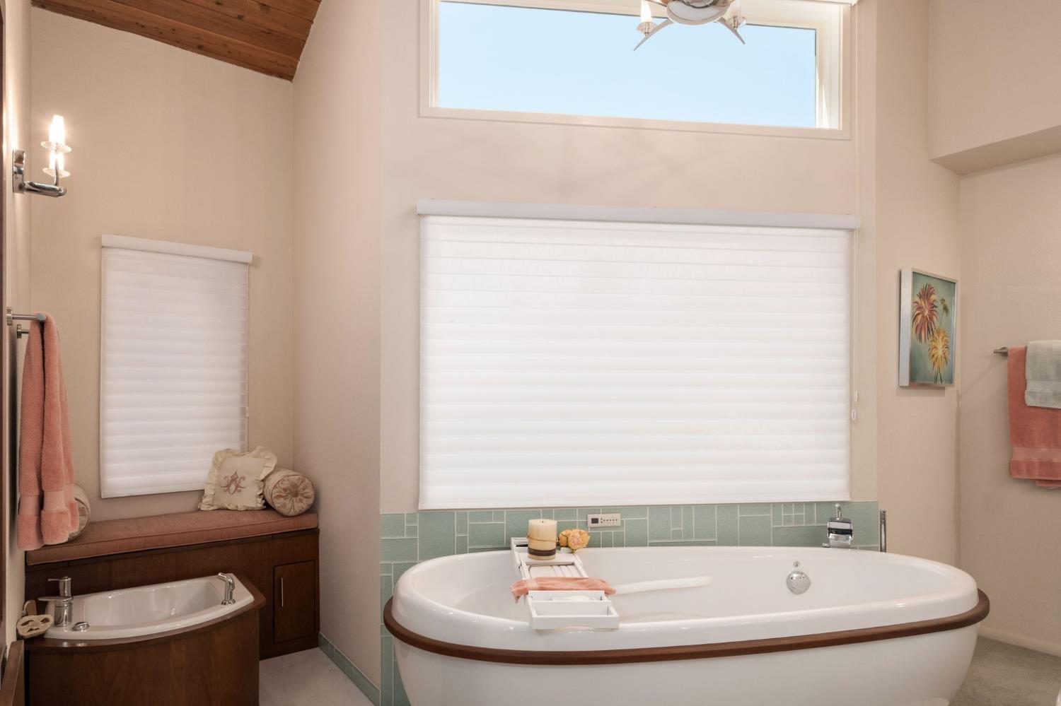 2273 W Dovewood Ln, Fresno, CA 93711