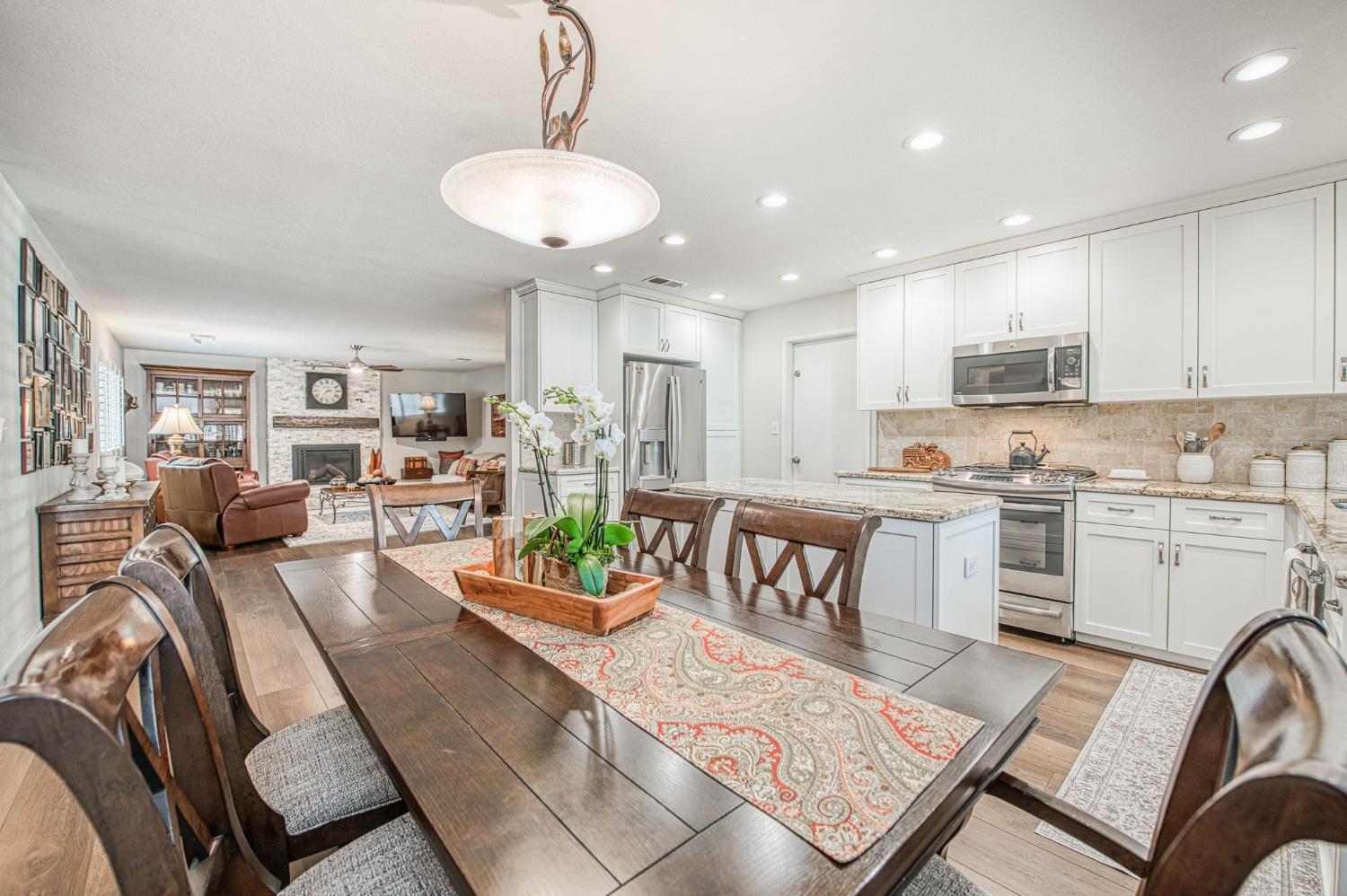 2543 15Th Ave, Kingsburg, CA 93631