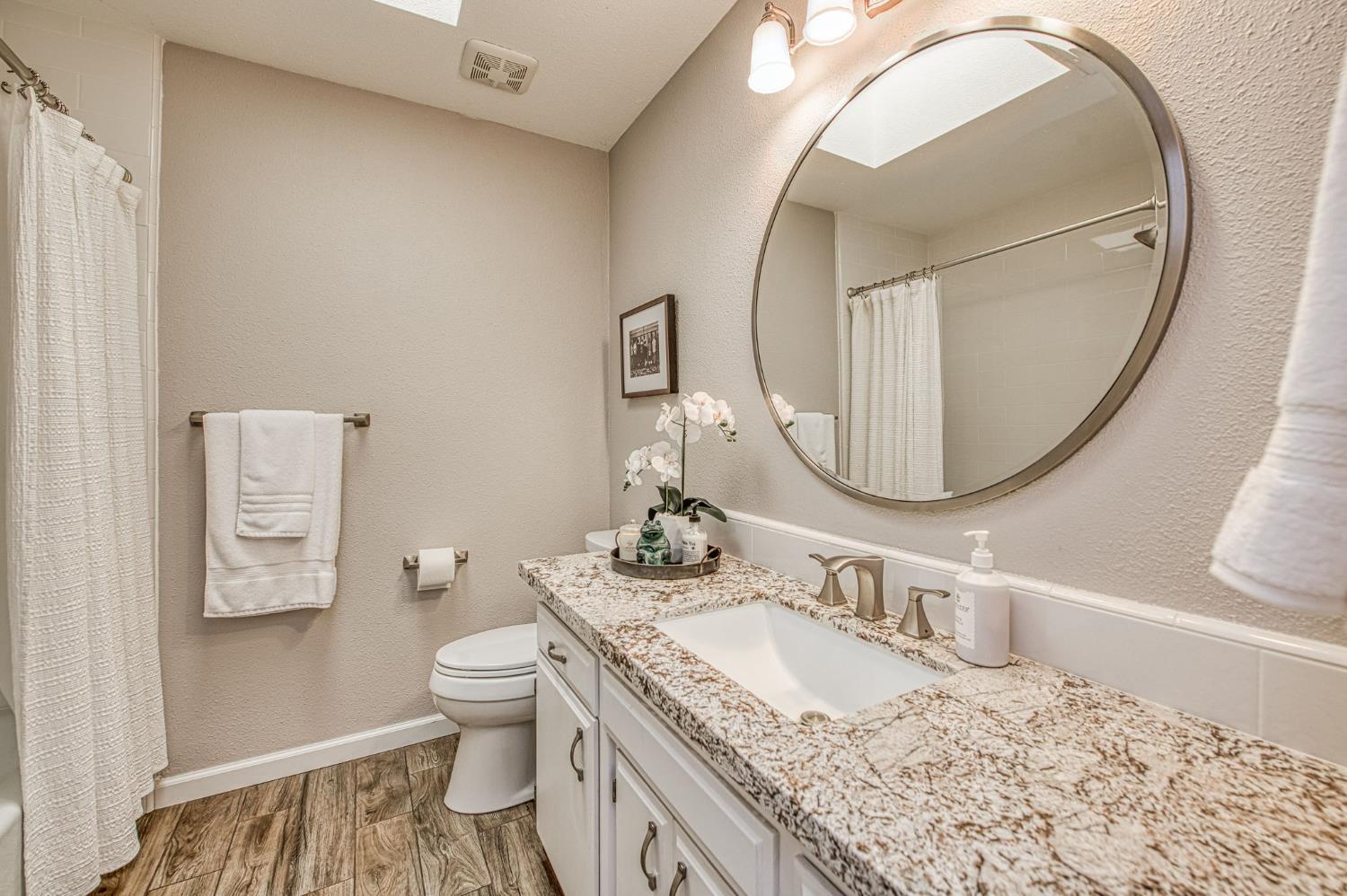 2543 15Th Ave, Kingsburg, CA 93631