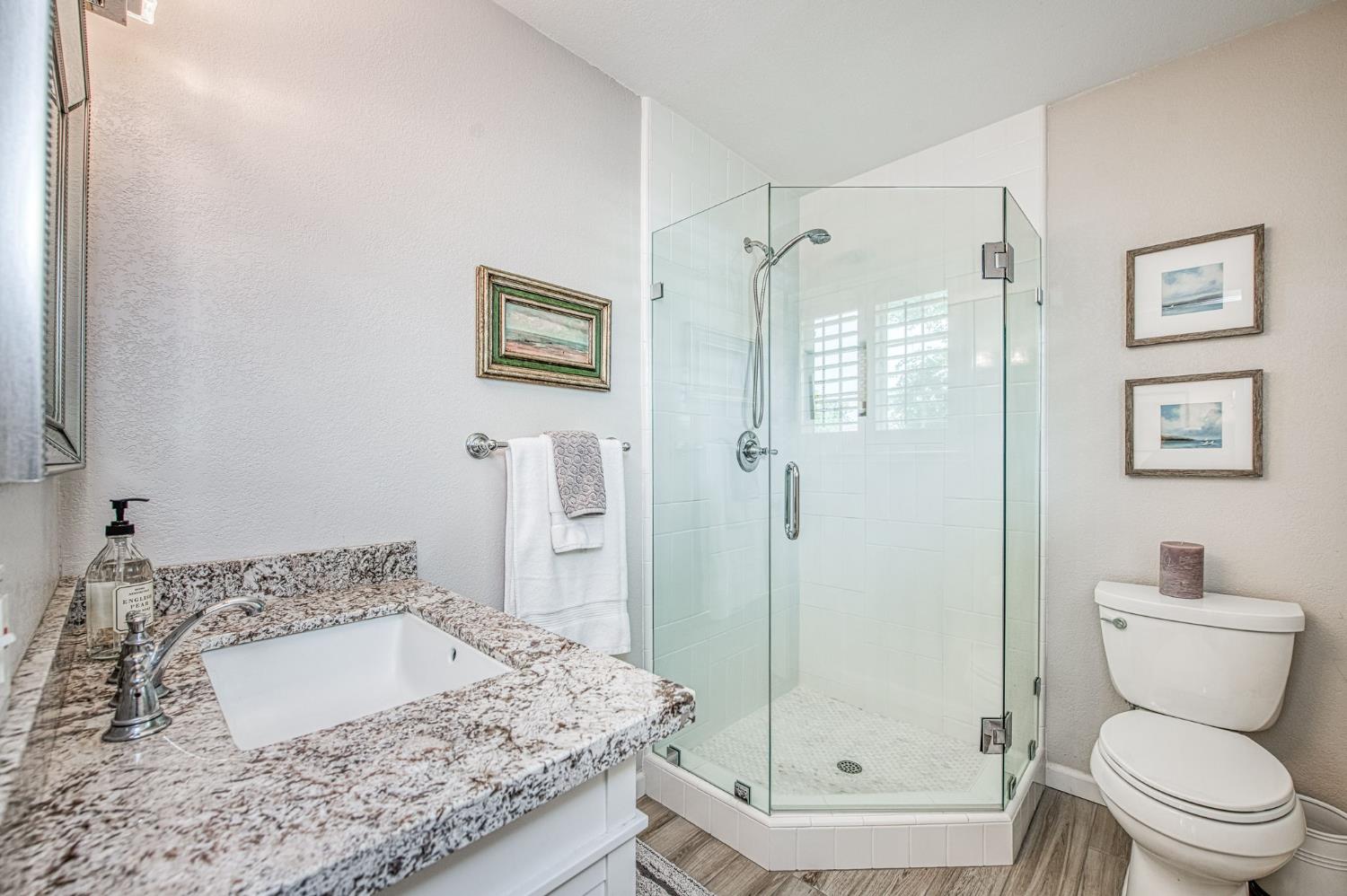 2543 15Th Ave, Kingsburg, CA 93631