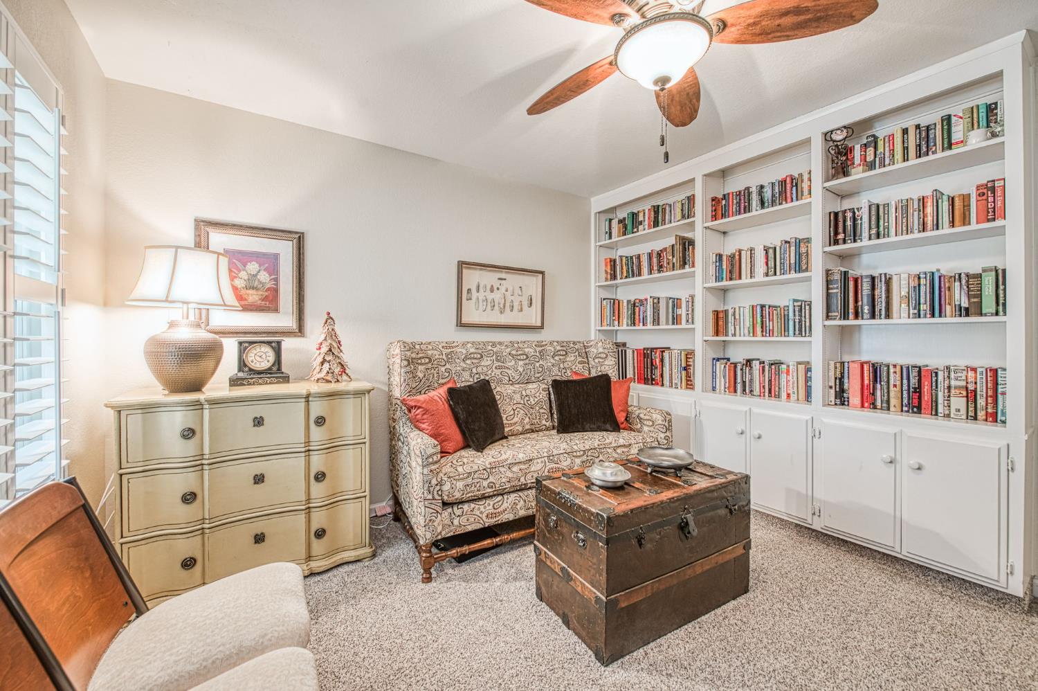 2543 15Th Ave, Kingsburg, CA 93631