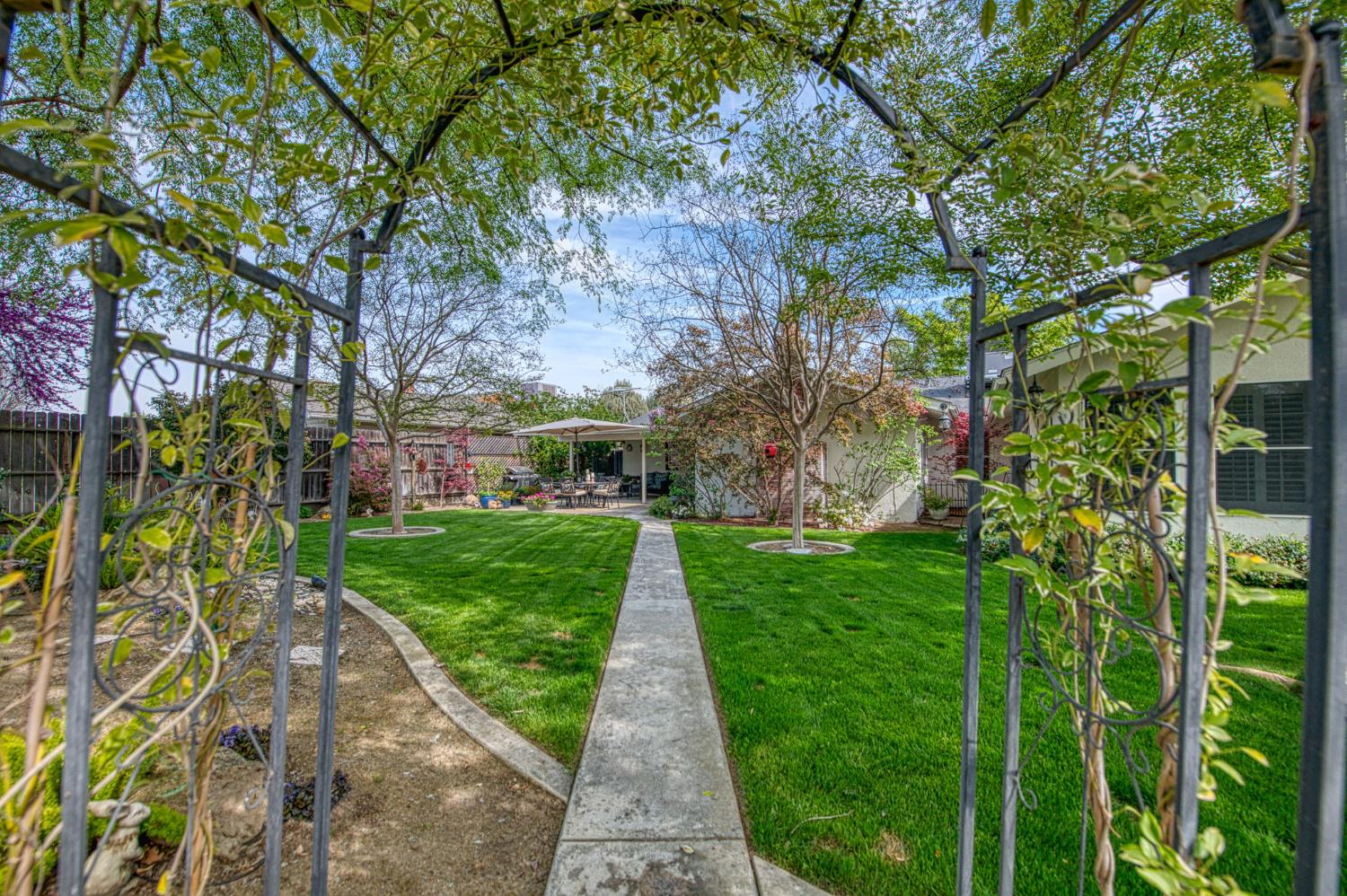 2543 15Th Ave, Kingsburg, CA 93631