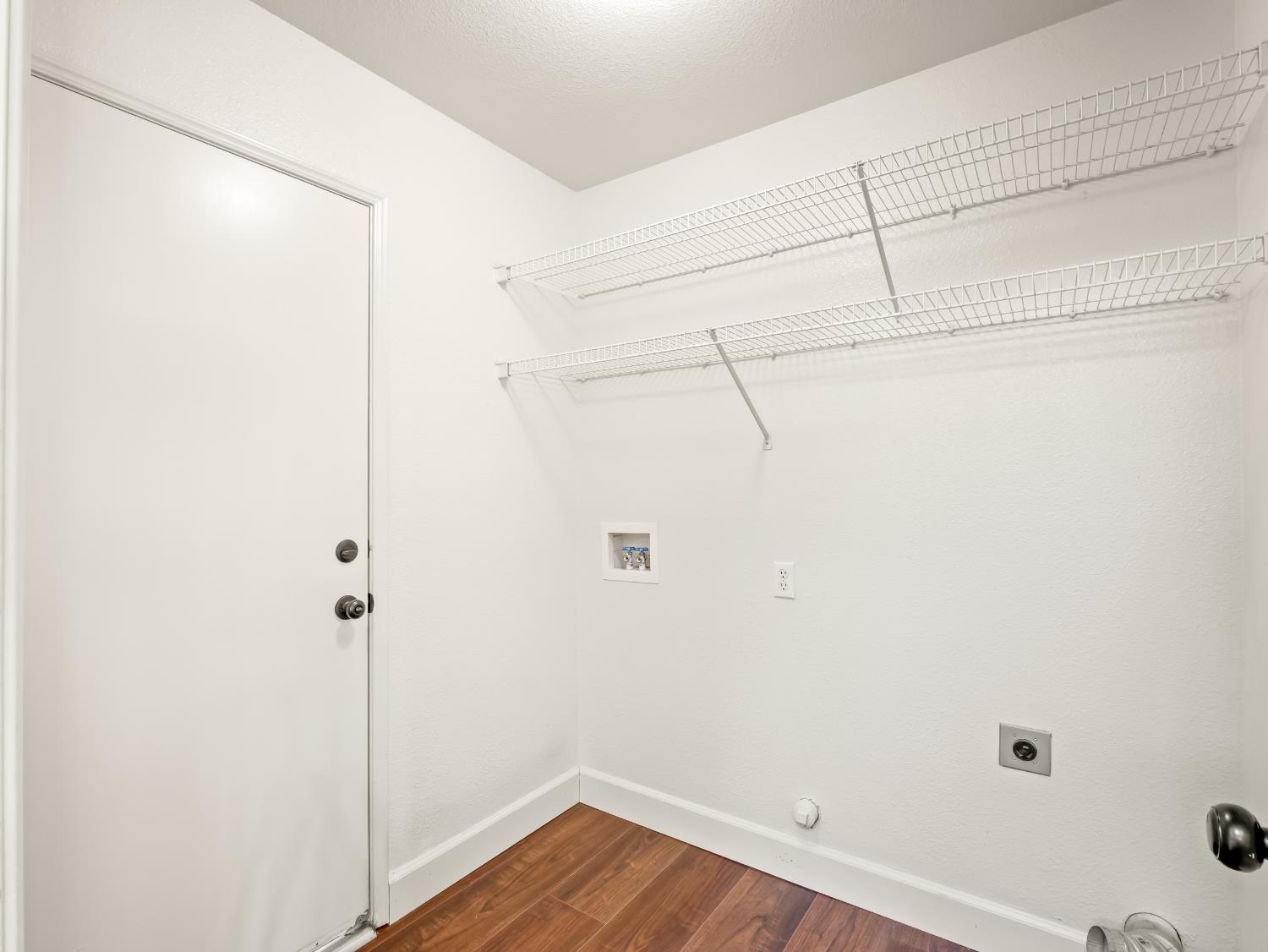 5637 W Oak Ave, Fresno, CA 93722