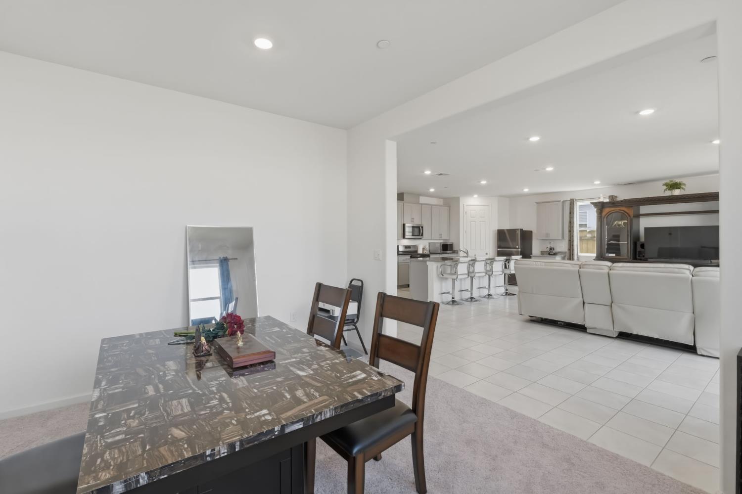 3562 E San Marino Ave, Clovis, CA 93619