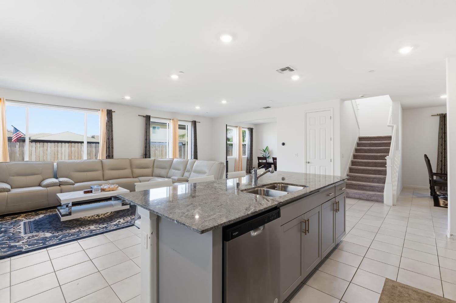 3562 E San Marino Ave, Clovis, CA 93619