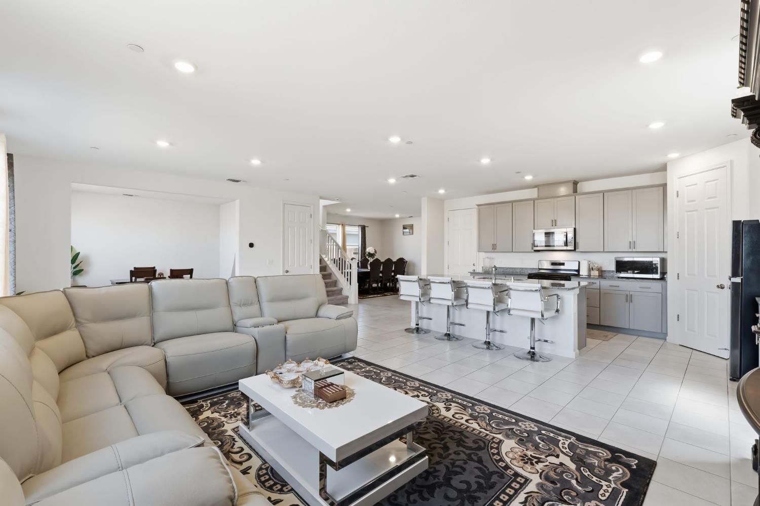 3562 E San Marino Ave, Clovis, CA 93619