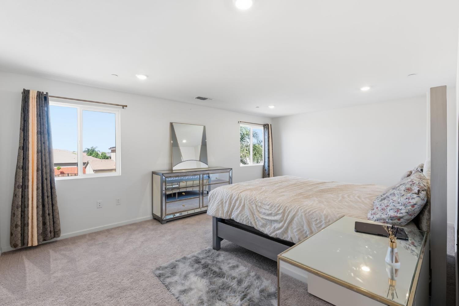 3562 E San Marino Ave, Clovis, CA 93619