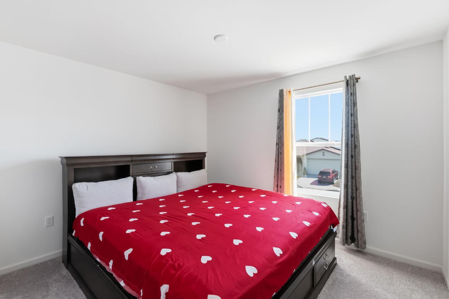 3562 E San Marino Ave, Clovis, CA 93619