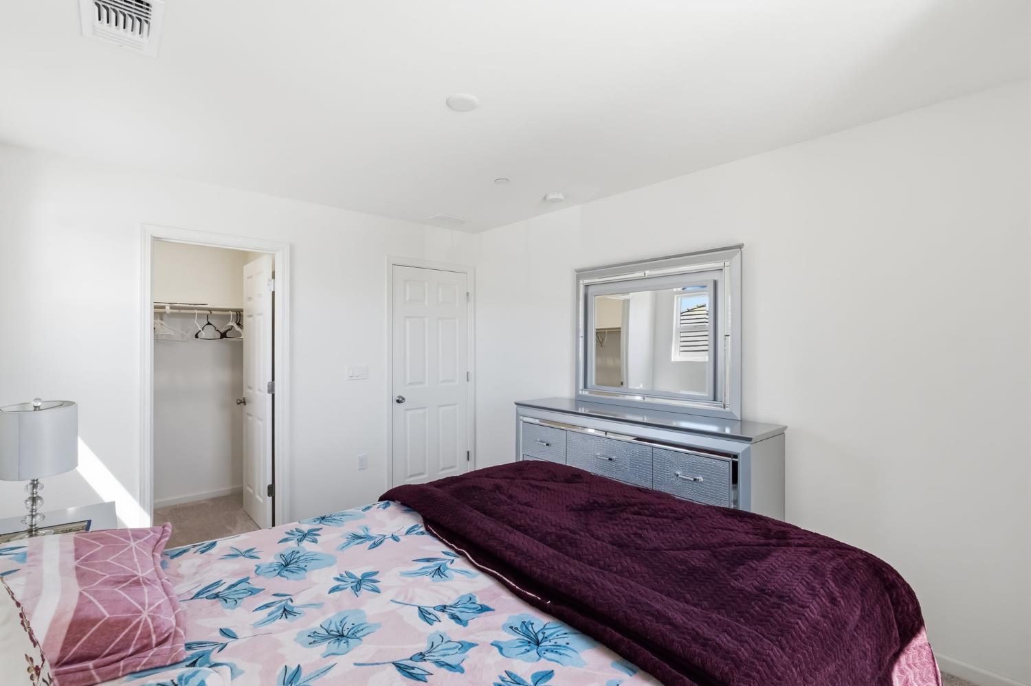 3562 E San Marino Ave, Clovis, CA 93619