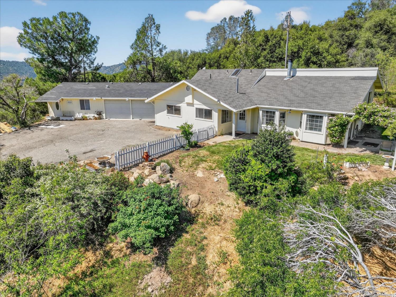 46535 Eastwood Dr S, Oakhurst, CA 93644