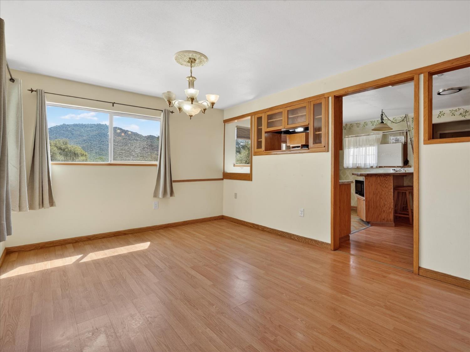 46535 Eastwood Dr S, Oakhurst, CA 93644