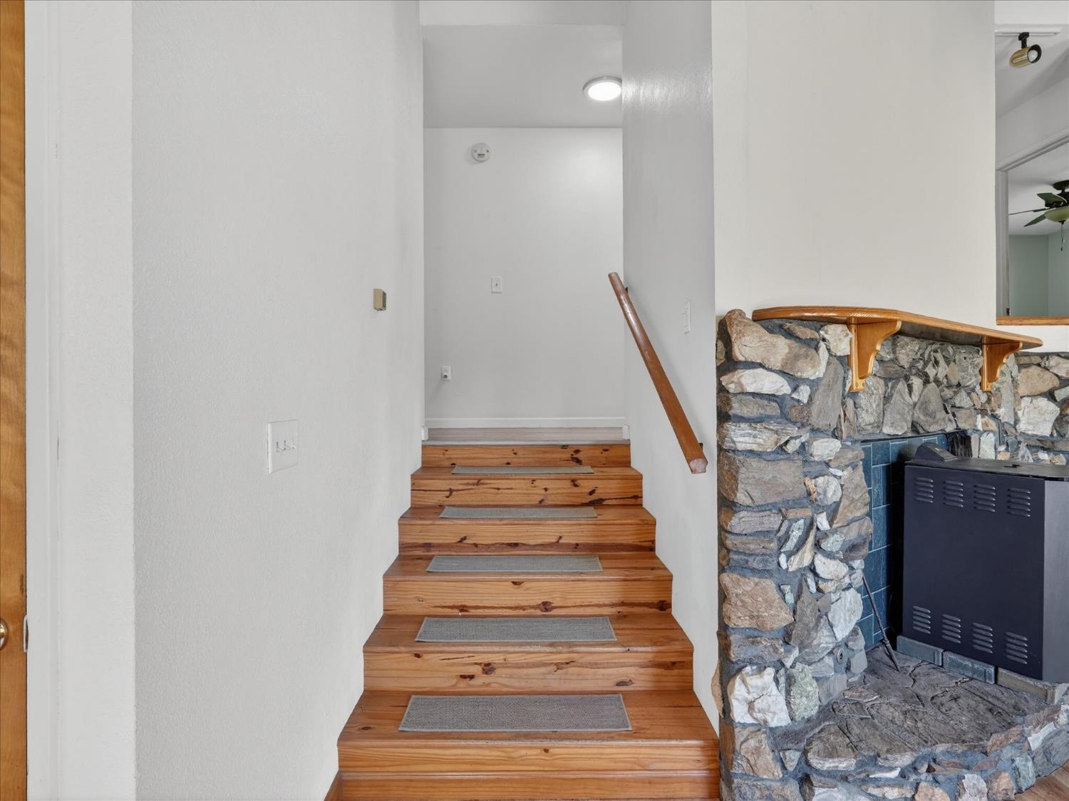 46535 Eastwood Dr S, Oakhurst, CA 93644