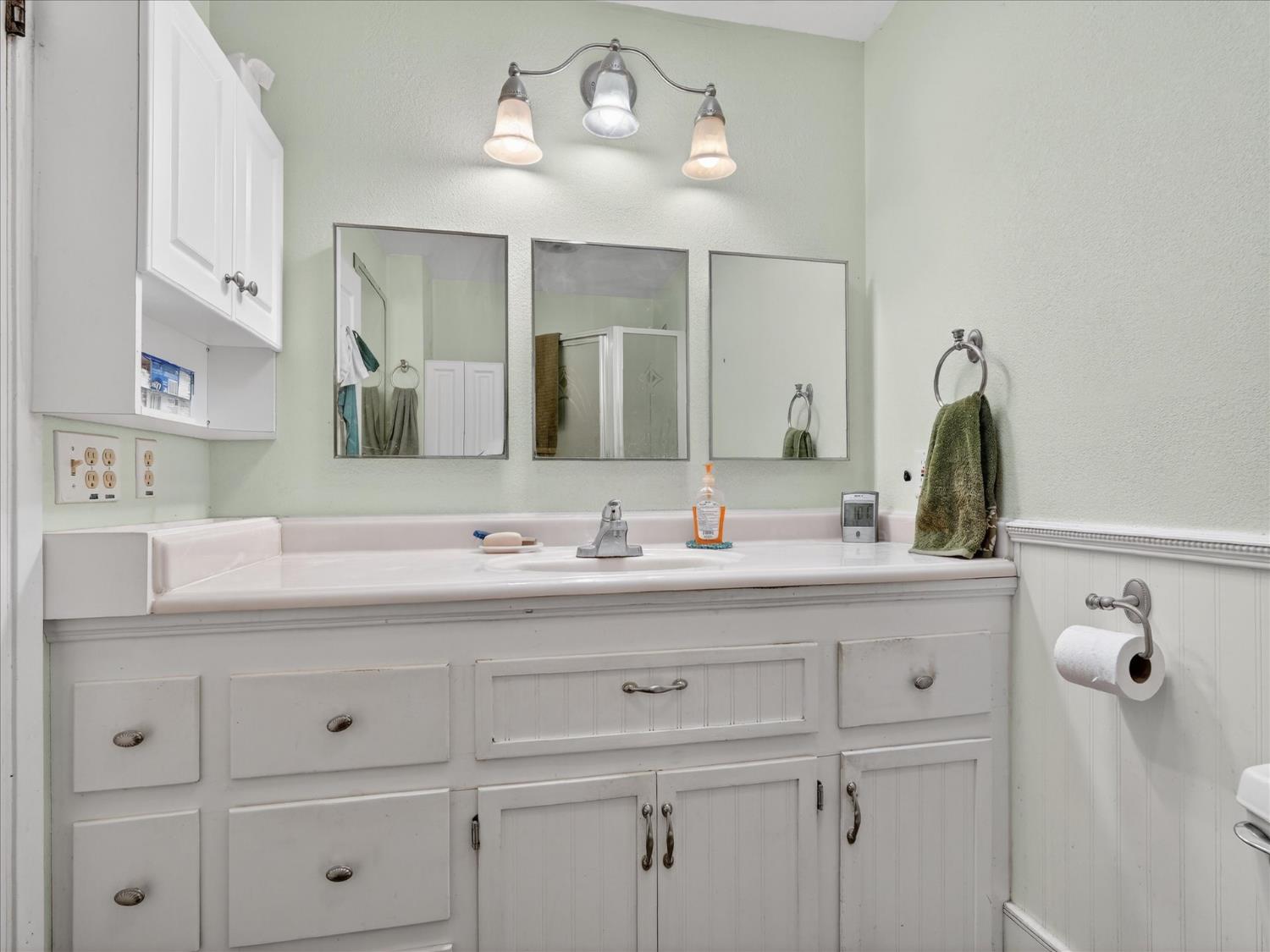 46535 Eastwood Dr S, Oakhurst, CA 93644