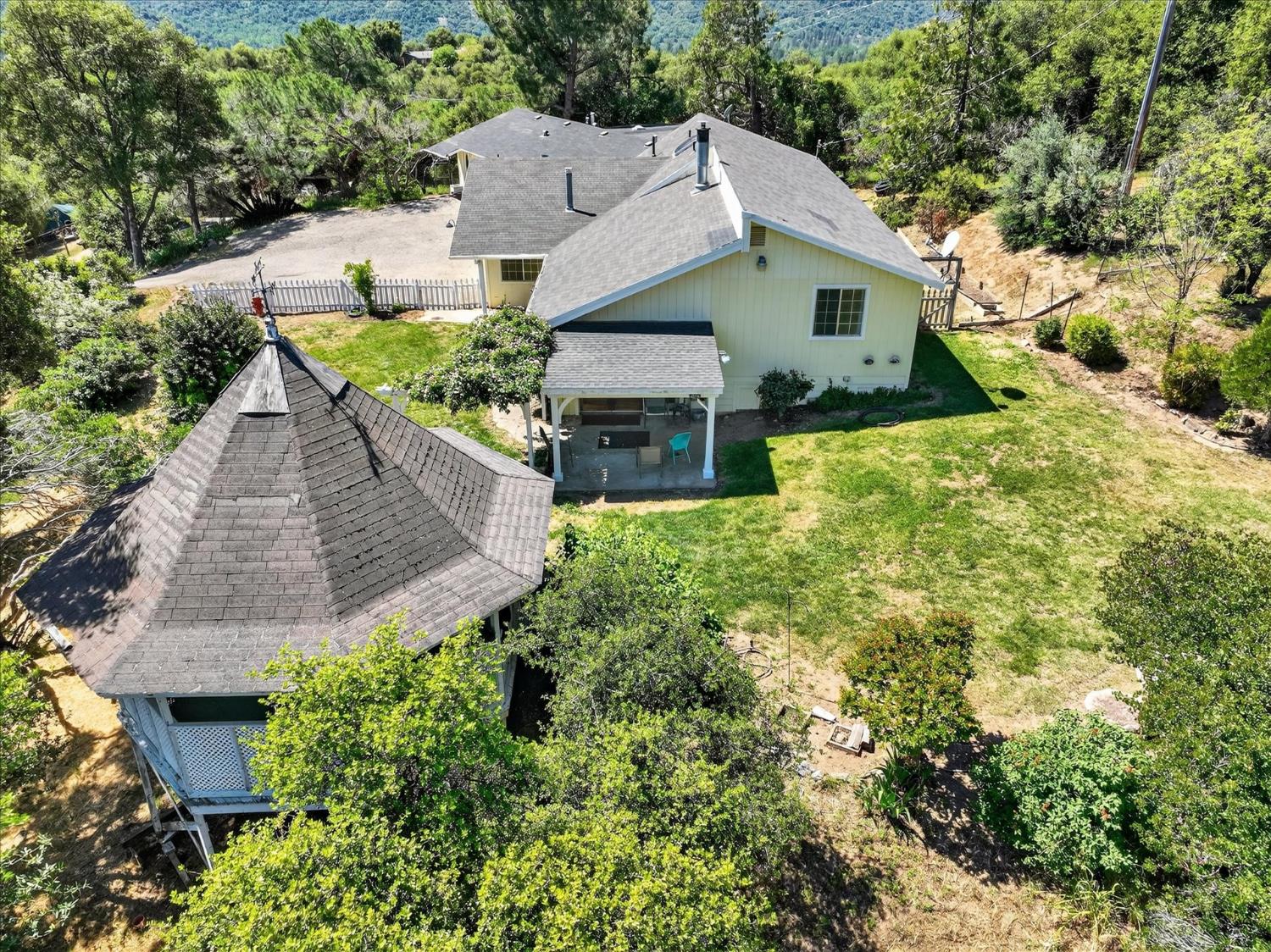 46535 Eastwood Dr S, Oakhurst, CA 93644