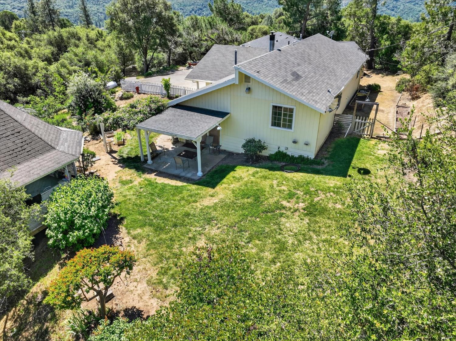 46535 Eastwood Dr S, Oakhurst, CA 93644