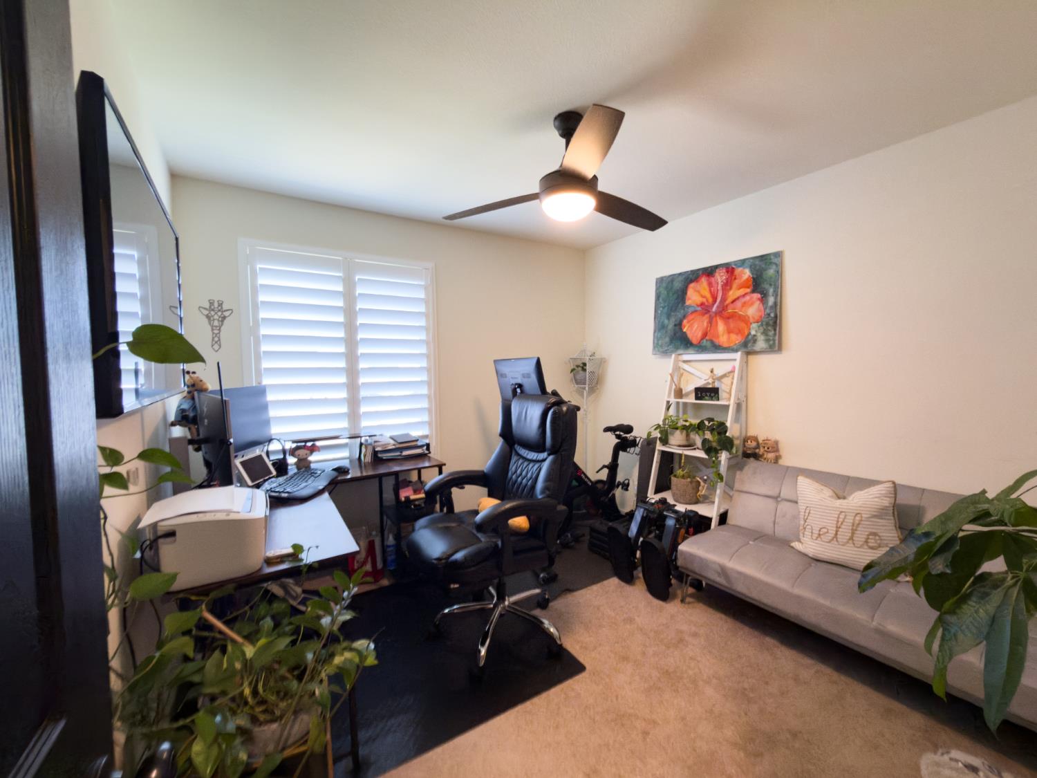 1157 S Dee Ann Ave, Fresno, CA 93727