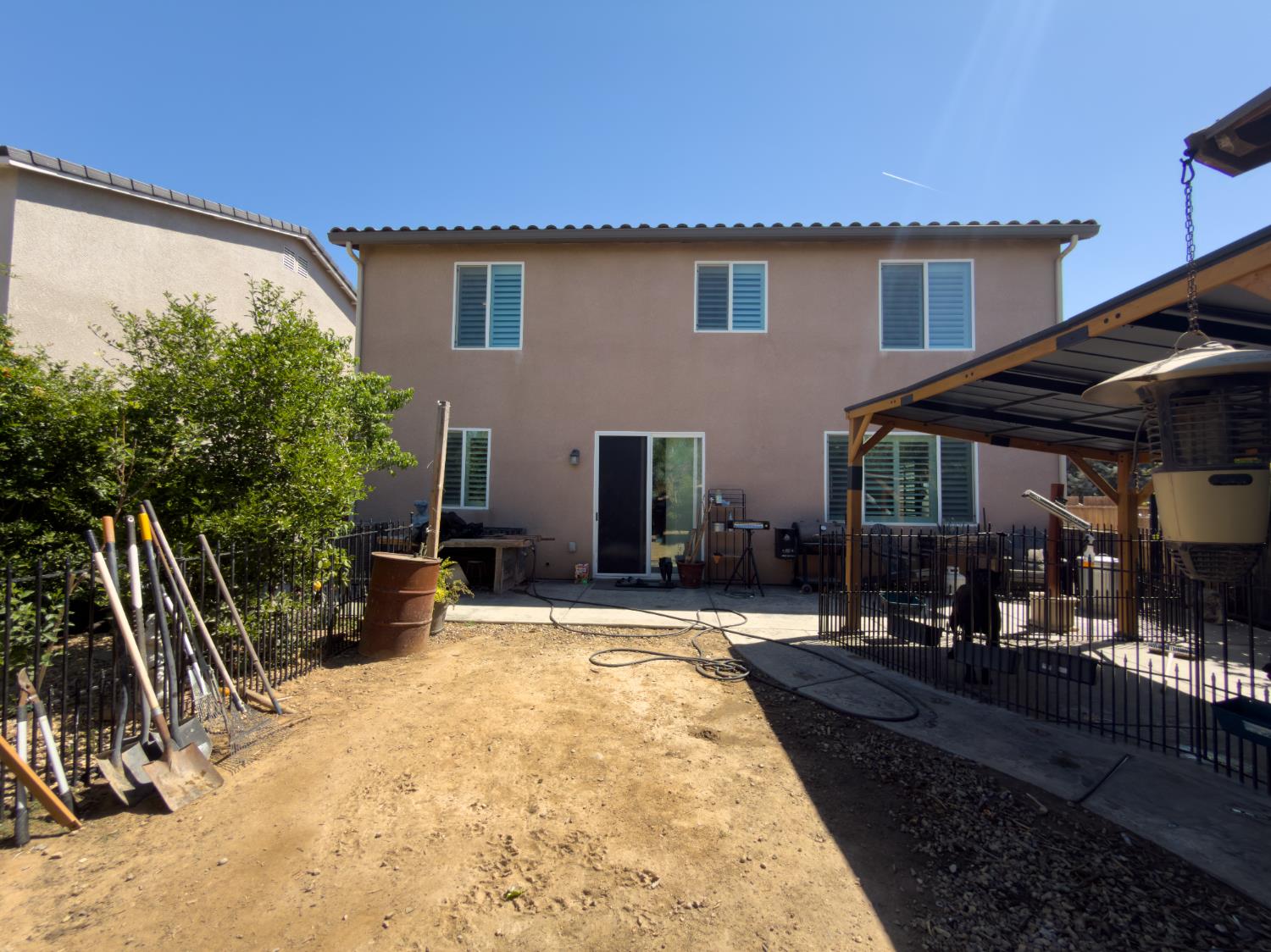 1157 S Dee Ann Ave, Fresno, CA 93727