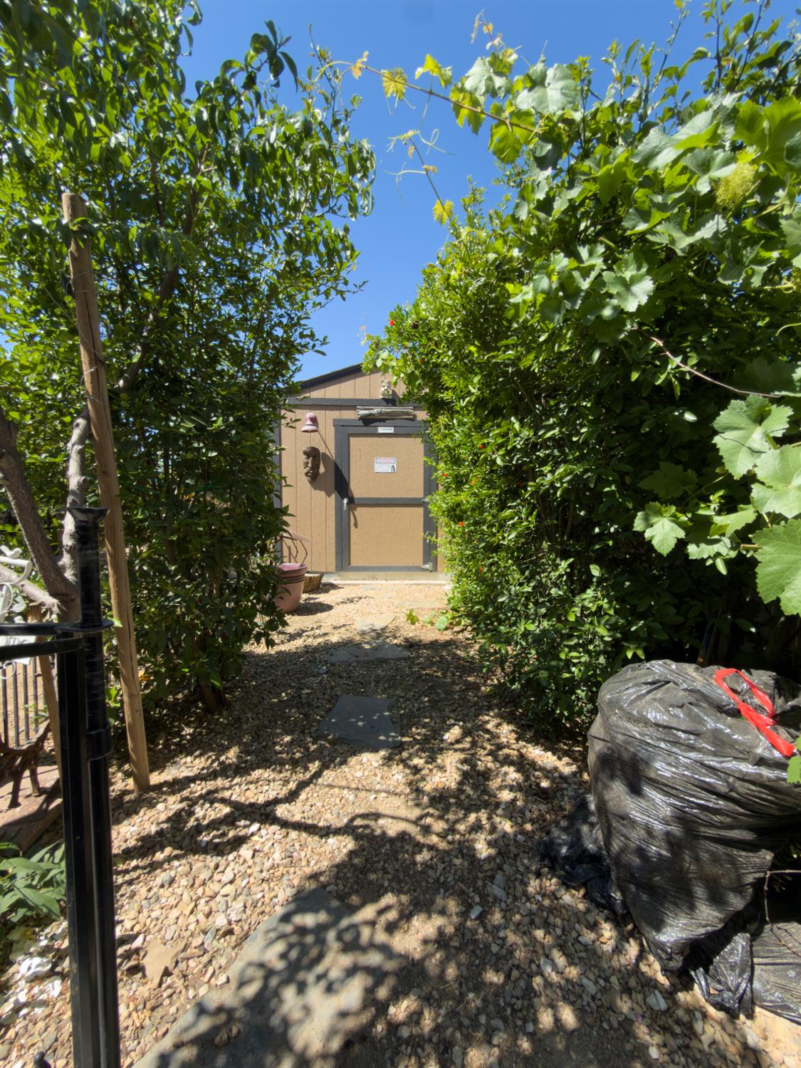 1157 S Dee Ann Ave, Fresno, CA 93727