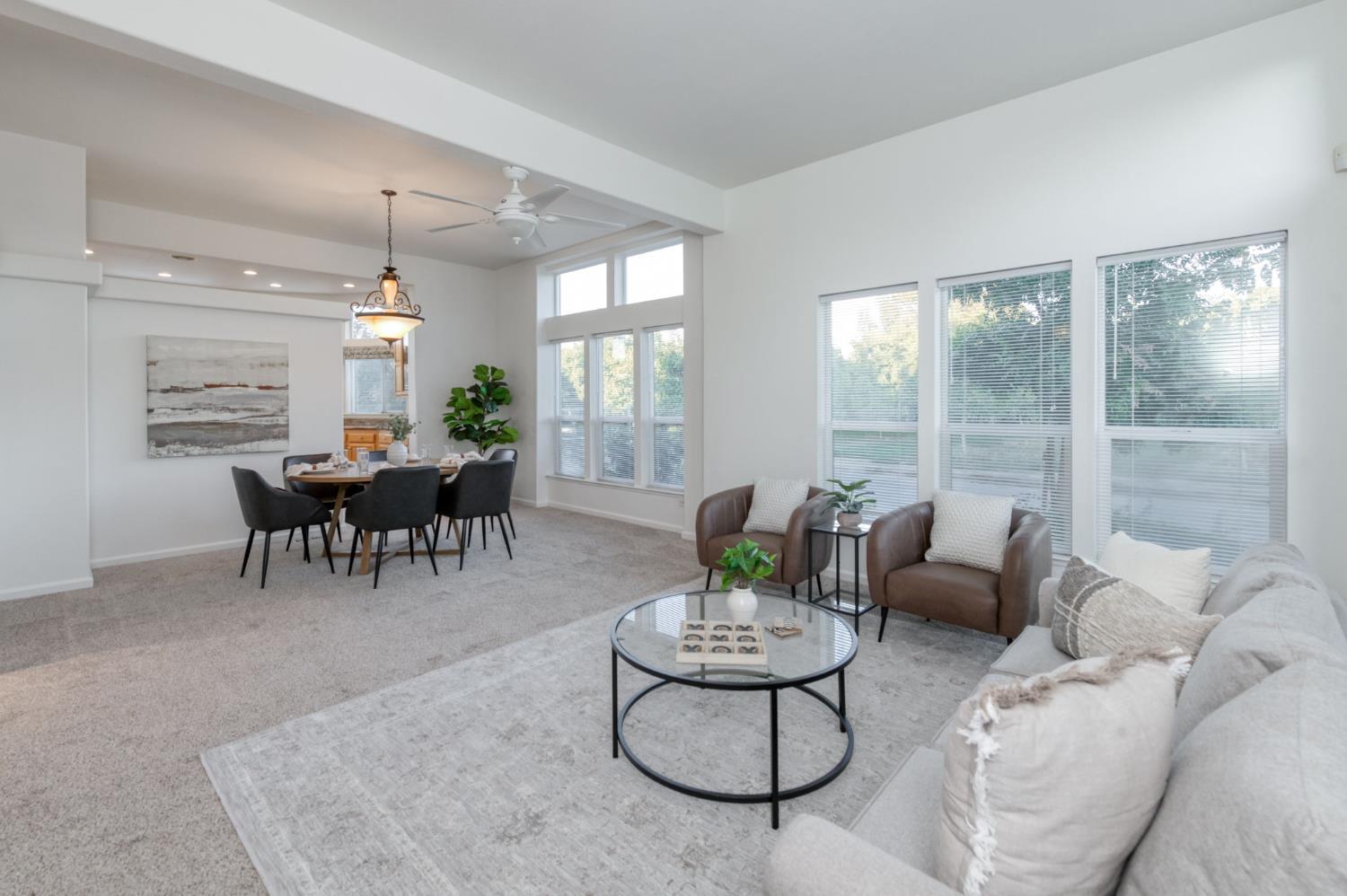 8646 Cairo, Laton, CA 93242