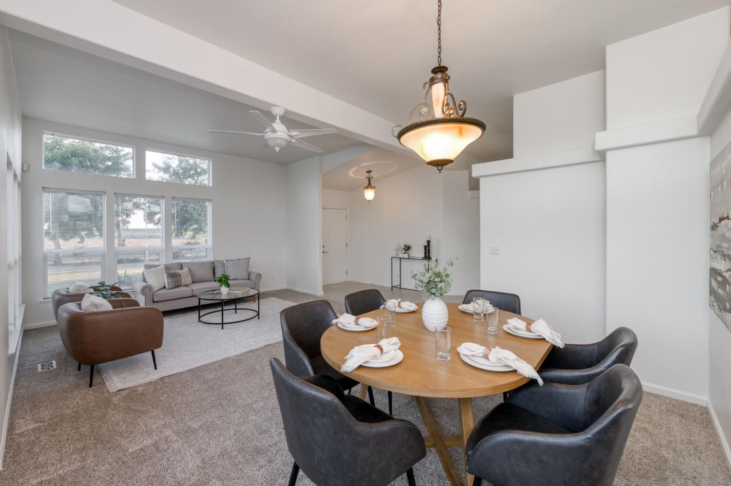 8646 Cairo, Laton, CA 93242