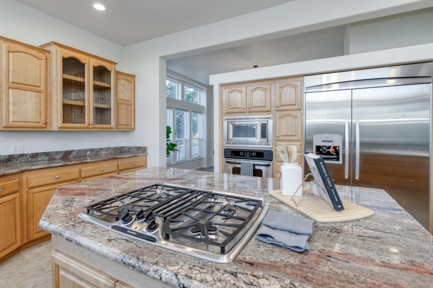 8646 Cairo, Laton, CA 93242