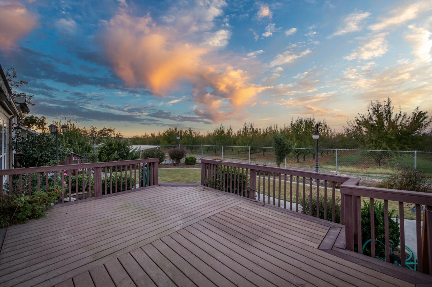 8646 Cairo, Laton, CA 93242