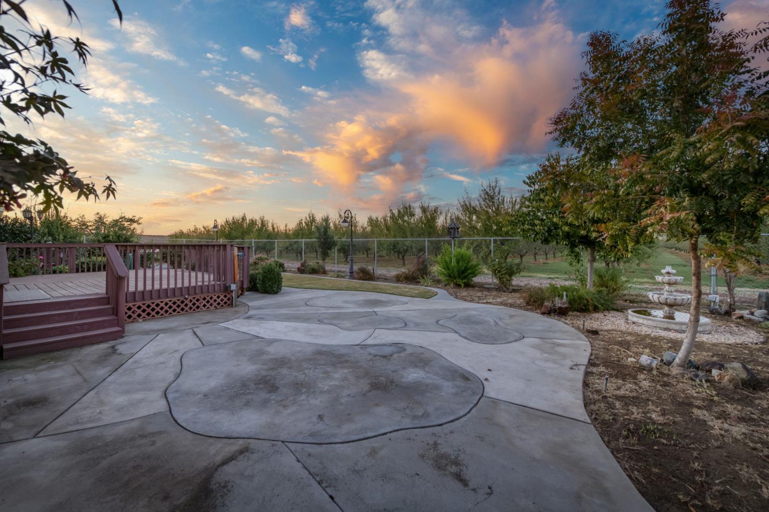 8646 Cairo, Laton, CA 93242