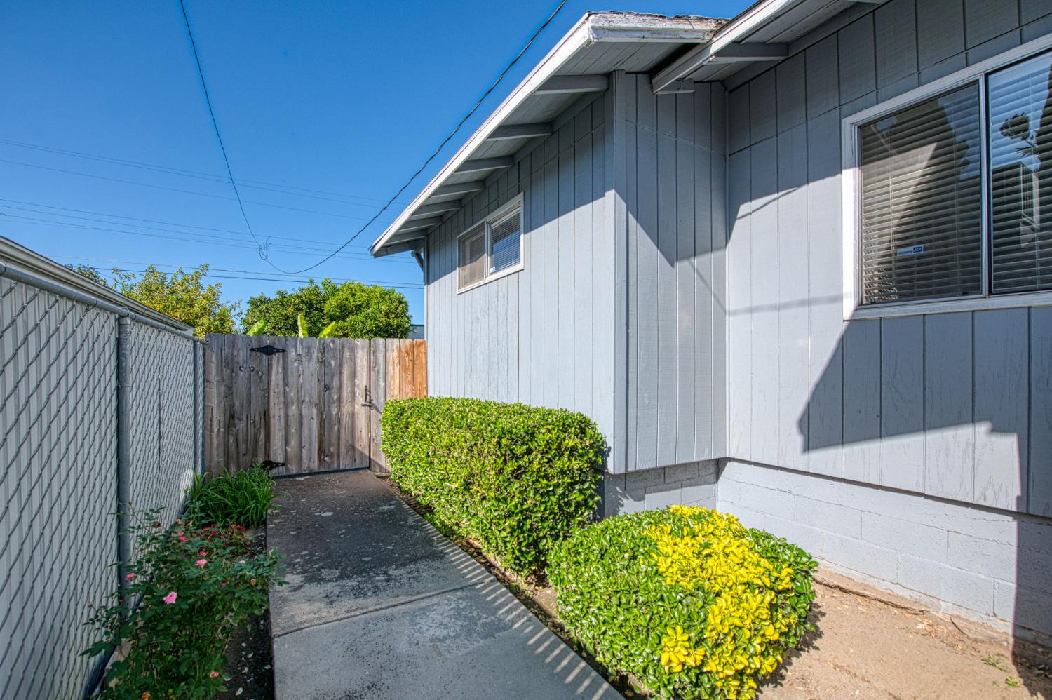 2434 Yerba St, Selma, CA 93662