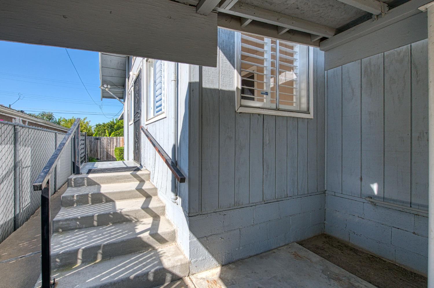 2434 Yerba St, Selma, CA 93662