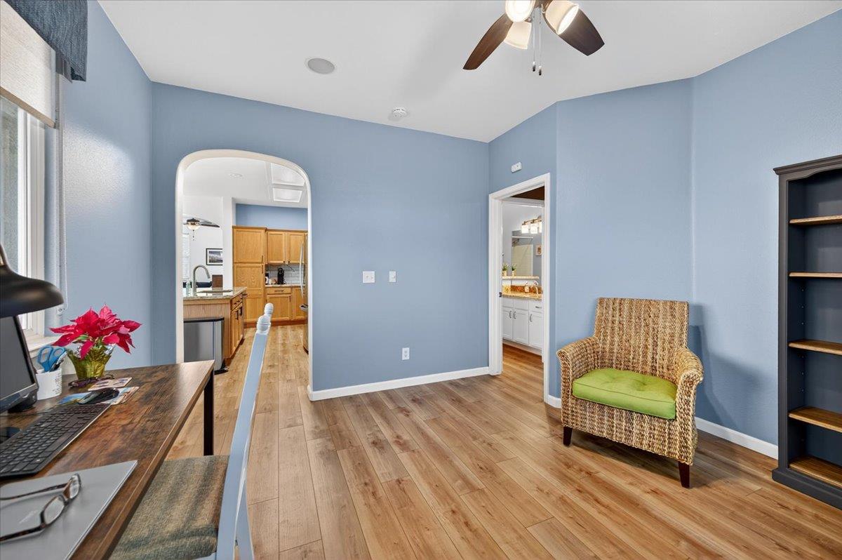 1618 N Dublin Ln, Clovis, CA 93619