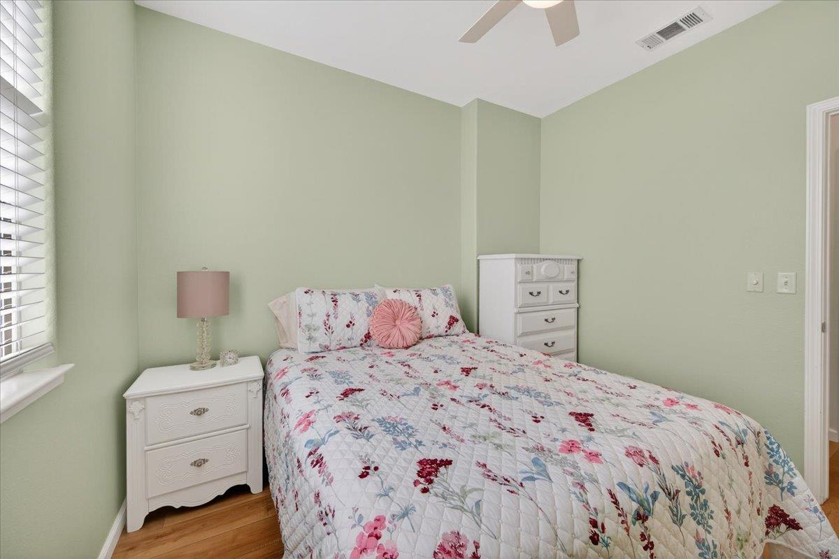 1618 N Dublin Ln, Clovis, CA 93619