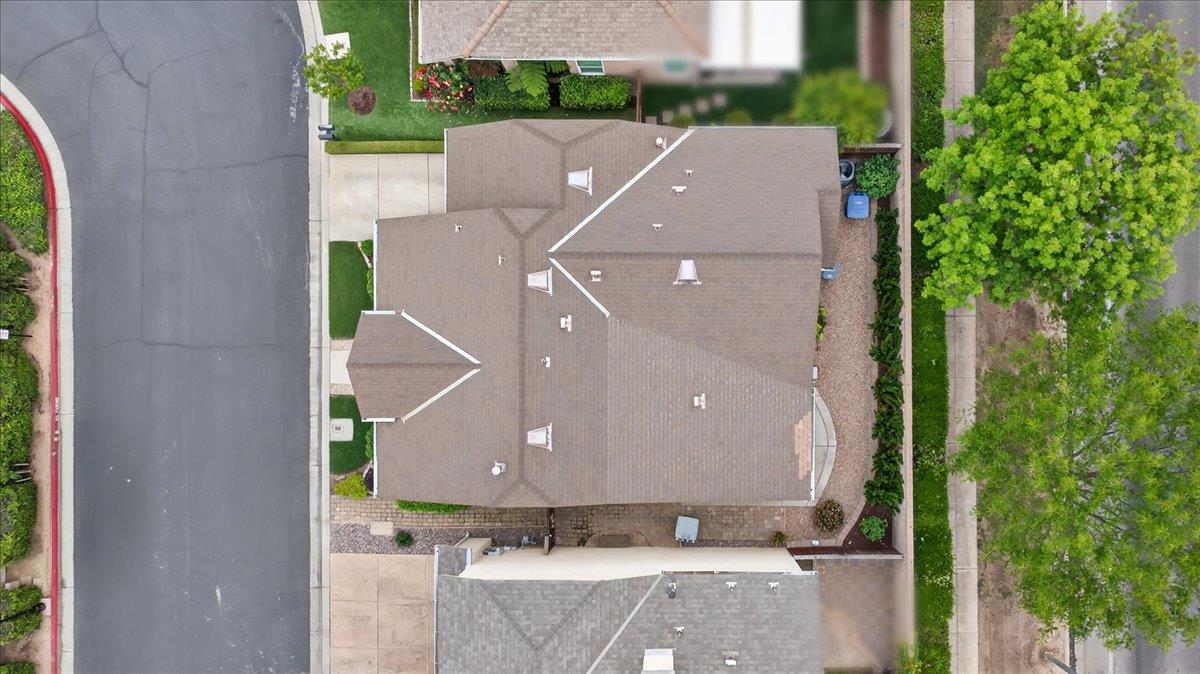 1618 N Dublin Ln, Clovis, CA 93619