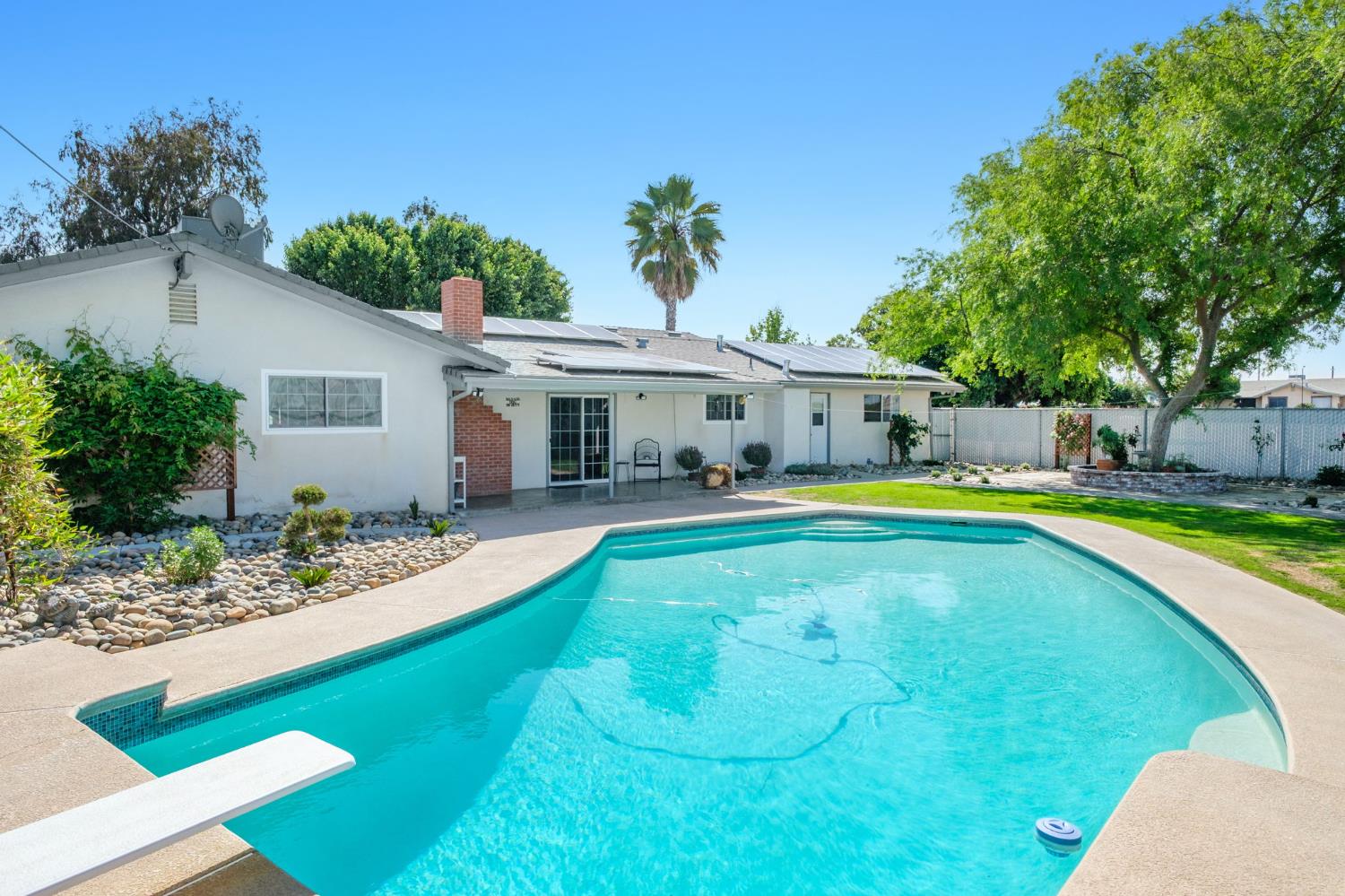 8519 S Orange Ave, Fresno, CA 93725