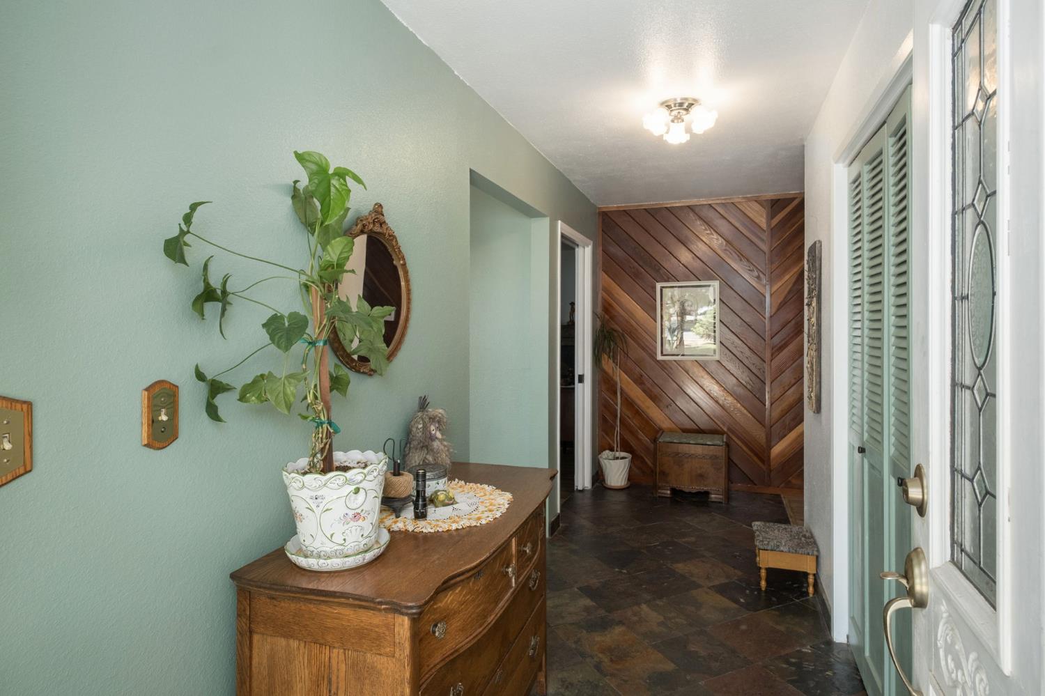 8519 S Orange Ave, Fresno, CA 93725