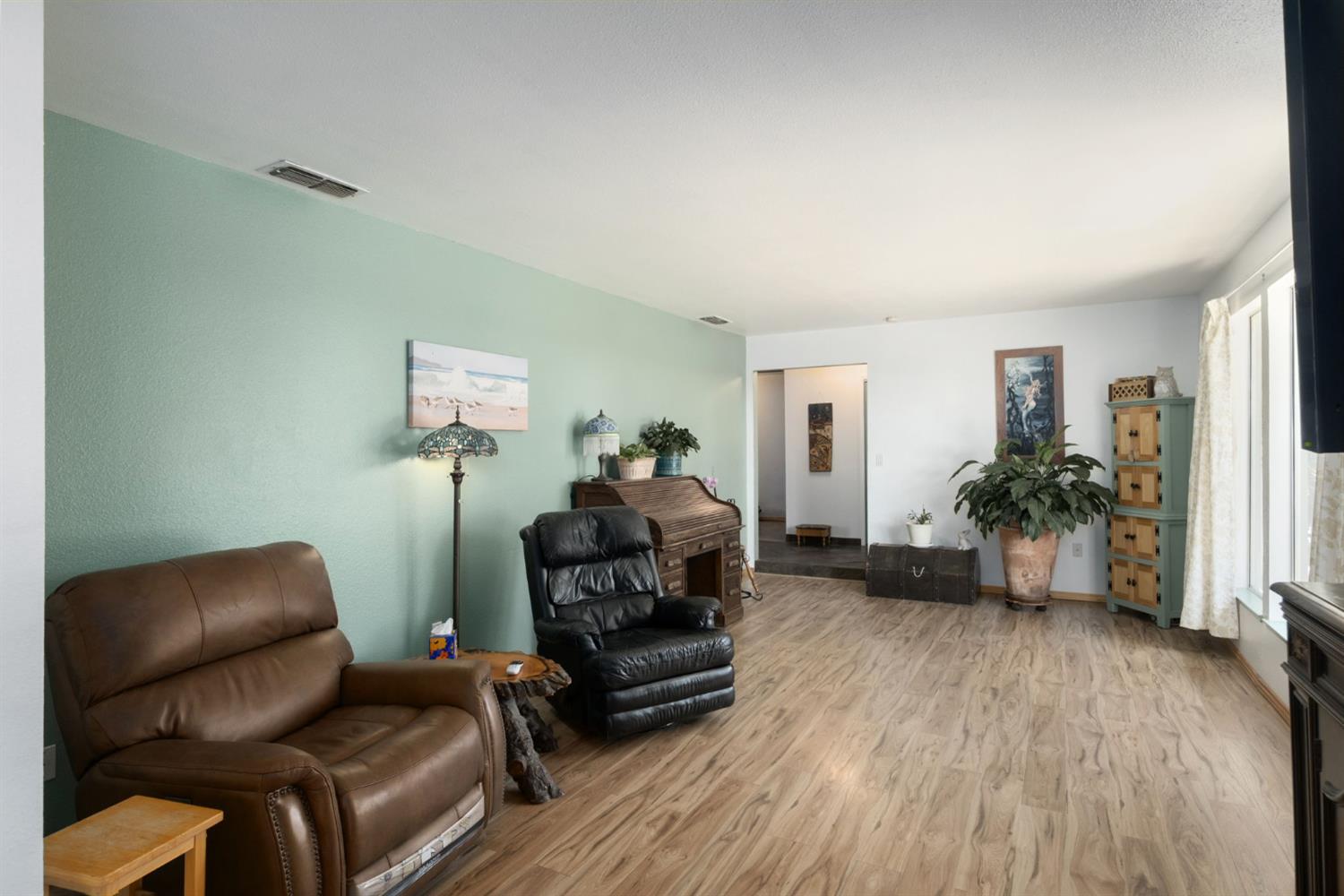 8519 S Orange Ave, Fresno, CA 93725