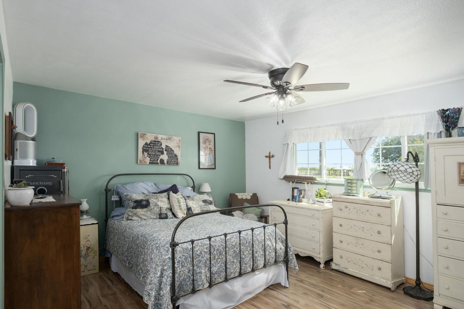 8519 S Orange Ave, Fresno, CA 93725