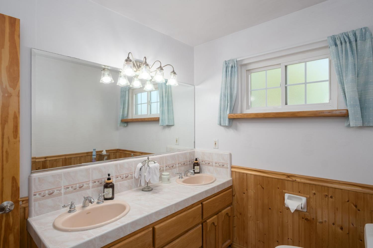 8519 S Orange Ave, Fresno, CA 93725