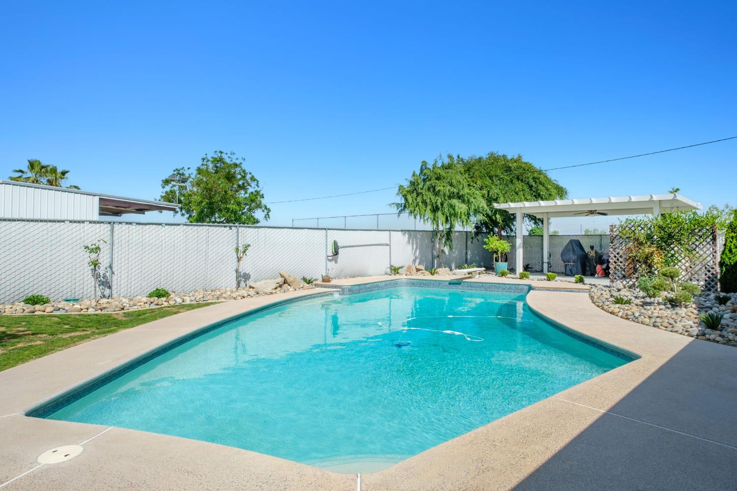 8519 S Orange Ave, Fresno, CA 93725