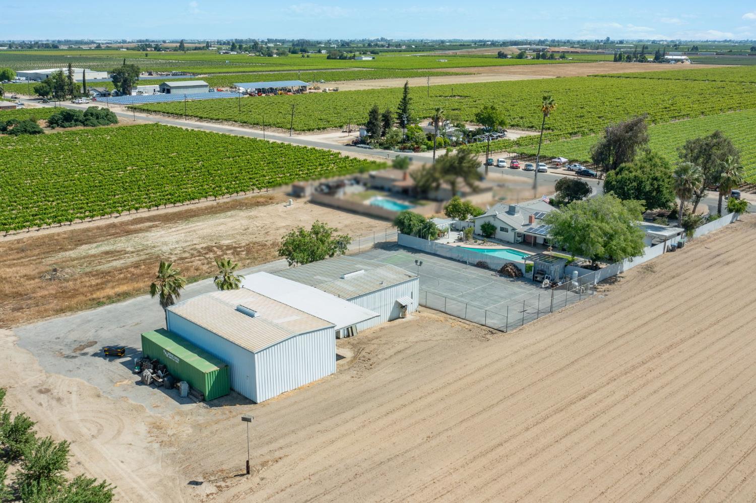 8519 S Orange Ave, Fresno, CA 93725