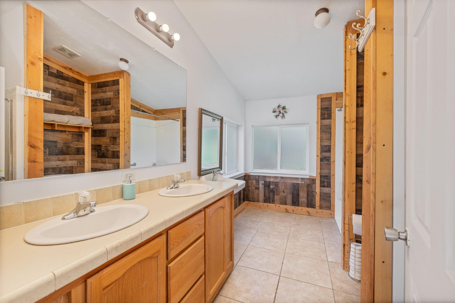 4716 Leonard Rd, Mariposa, CA 95338