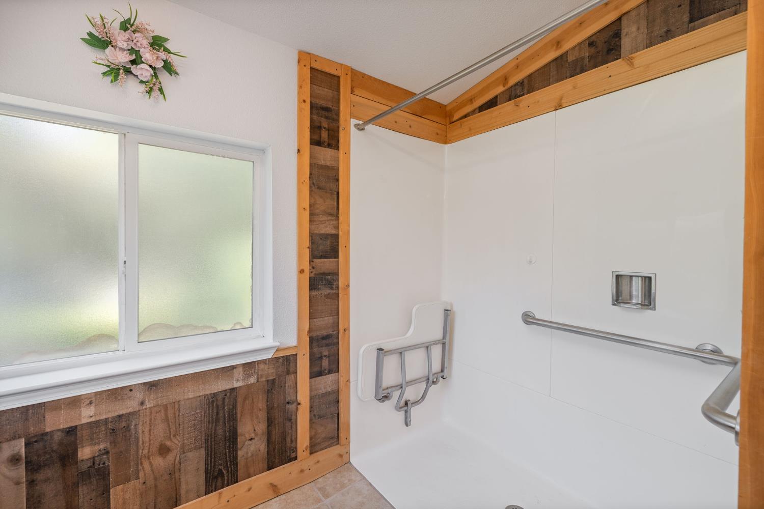 4716 Leonard Rd, Mariposa, CA 95338