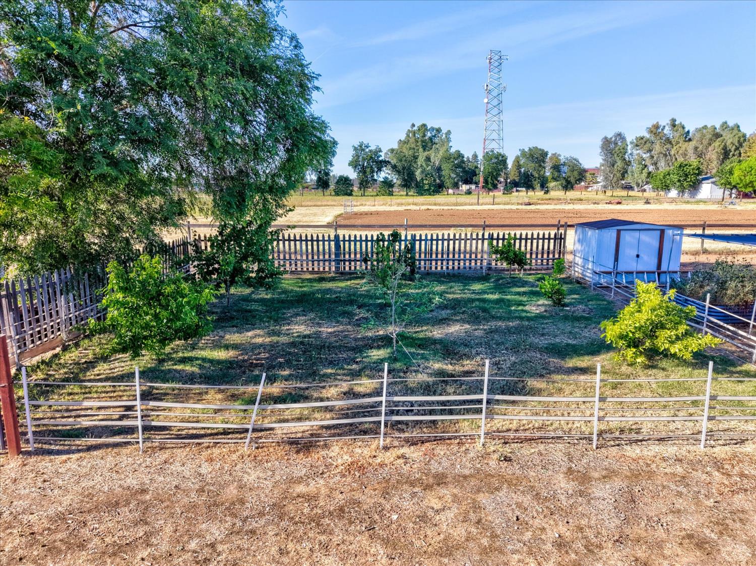 3765 N Greenwood Ave, Sanger, CA 93657