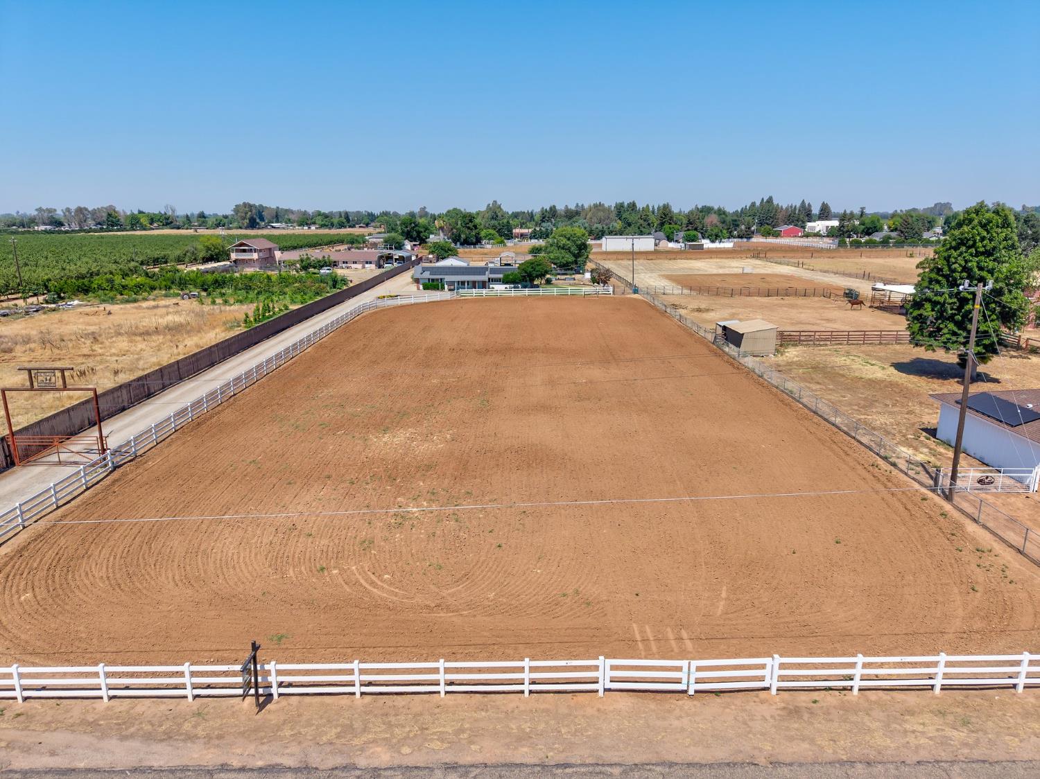 3765 N Greenwood Ave, Sanger, CA 93657