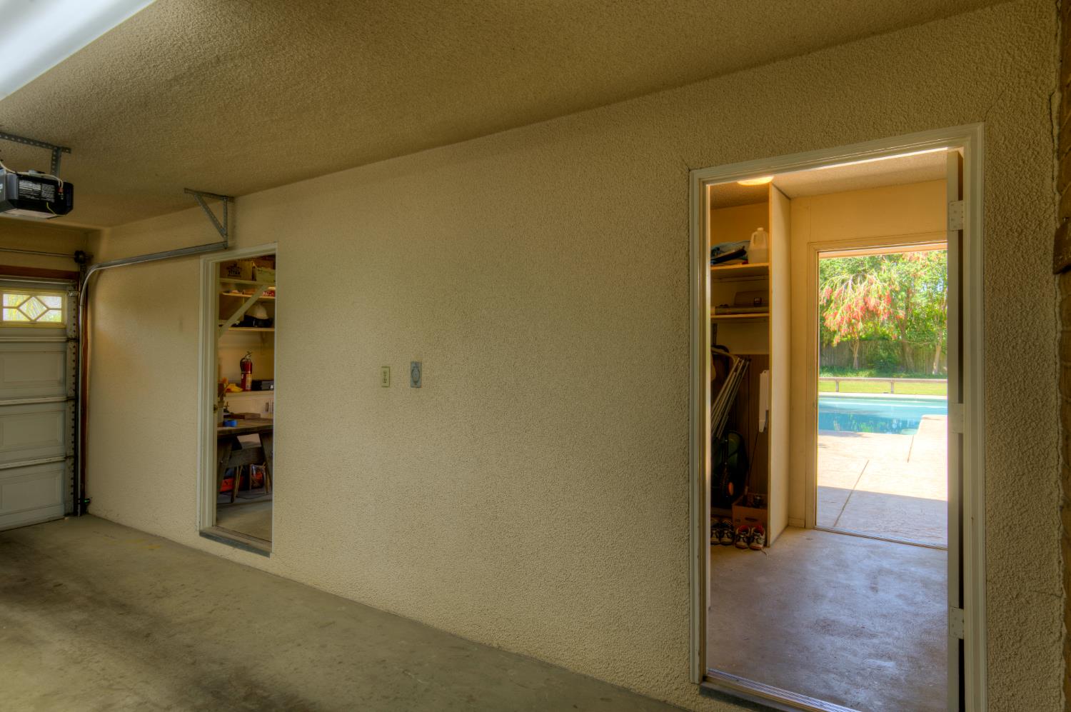 2004 S Renn Ave, Fresno, CA 93727