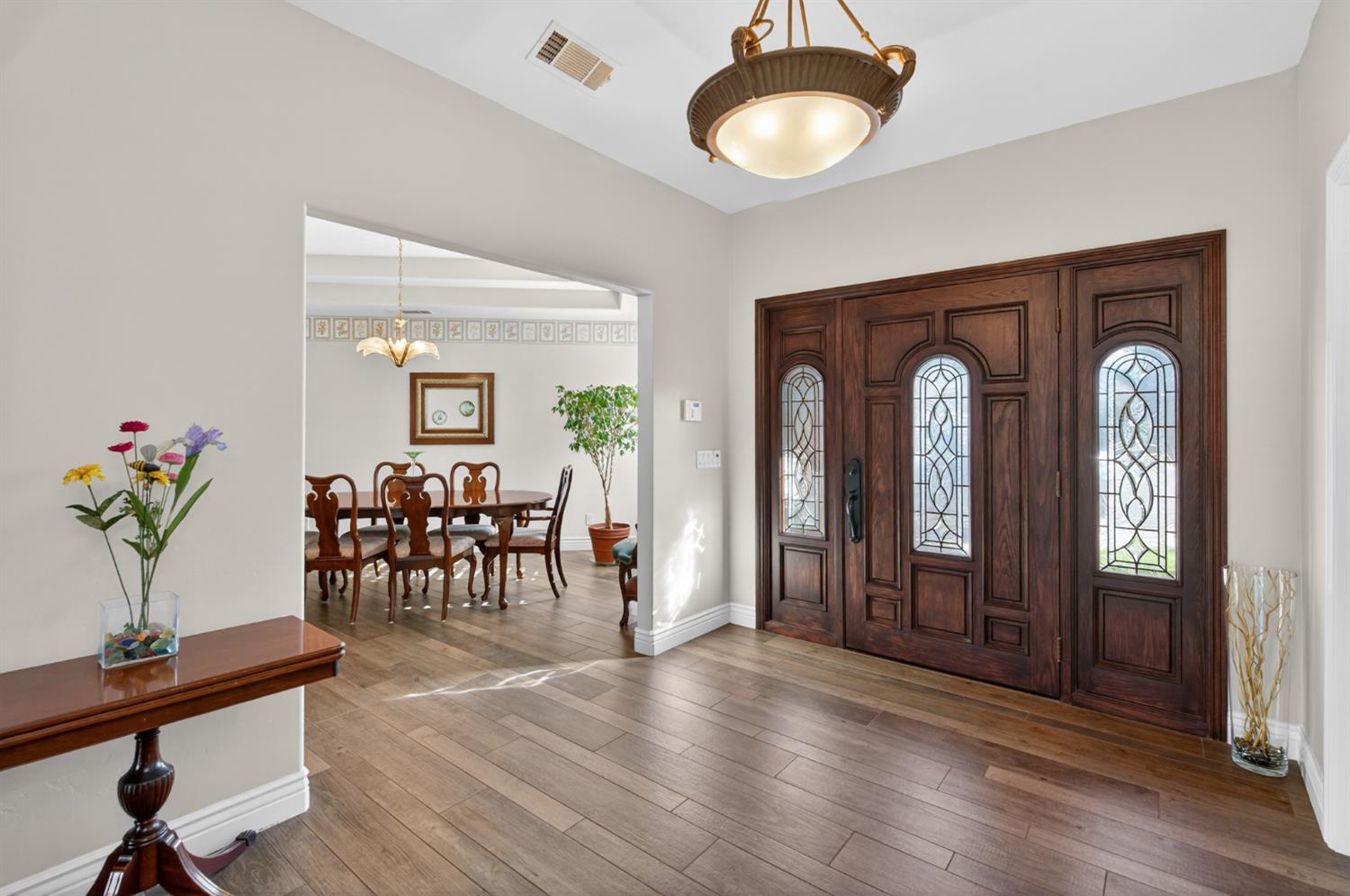 3013 Hillcrest Ct, Madera, CA 93637